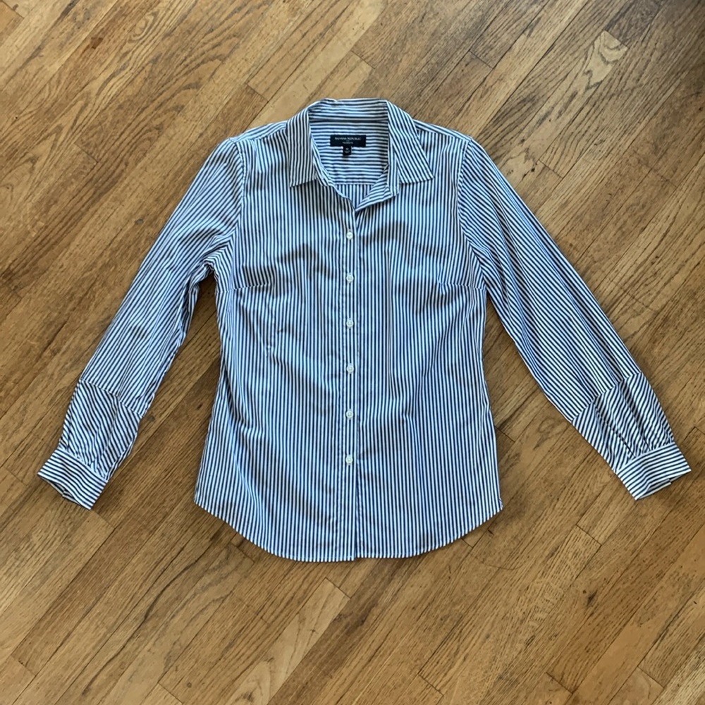 EUC Banana Republic Tailored Fit Navy and White Striped Blouse, Size 10